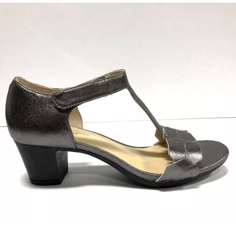 Hush Puppies Women’s Masseter T-Strap Grey Sandals, Size 7.5 W